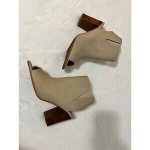 Steve Madden Peep Toe Booties Beige Leather – 7.5